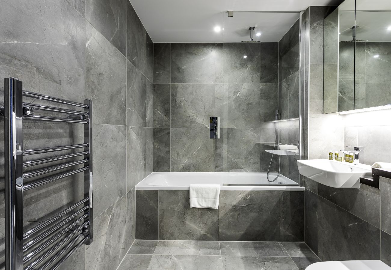Apartment in London - Icon Tower - 2802