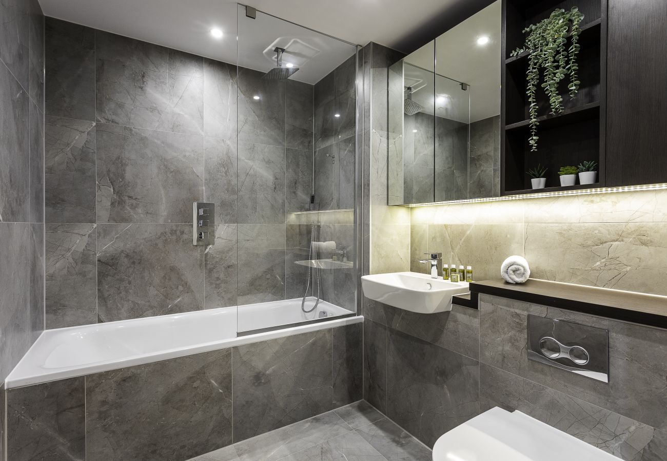Apartment in London - Icon Tower - 3701