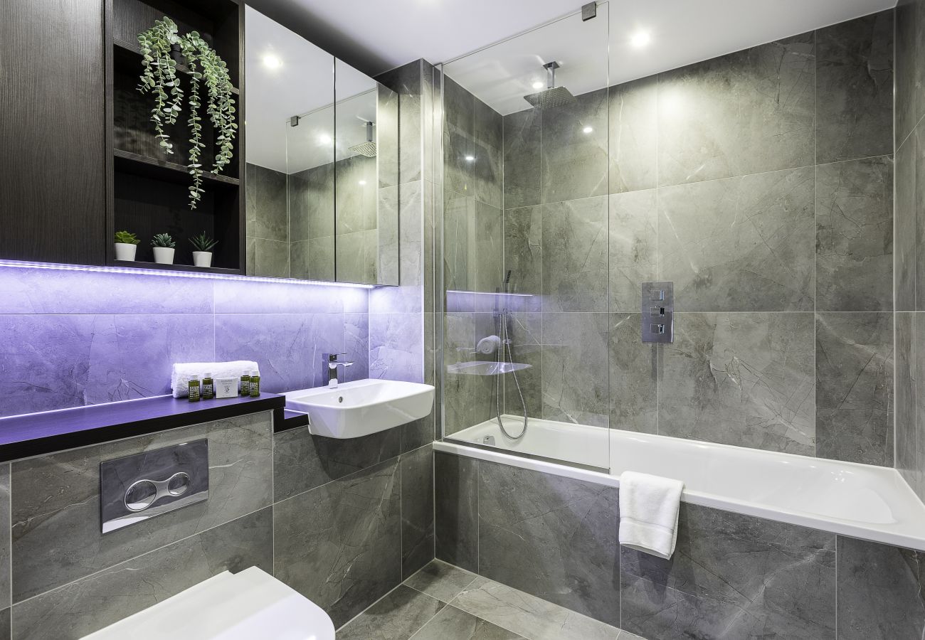 Apartment in London - Icon Tower - 5106