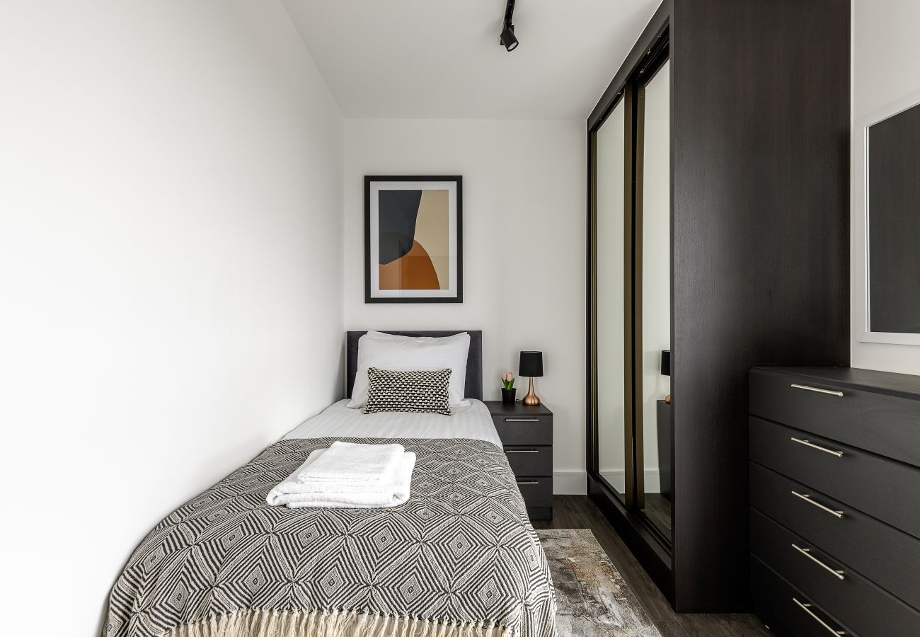 Apartment in London - Edmund Point - 909