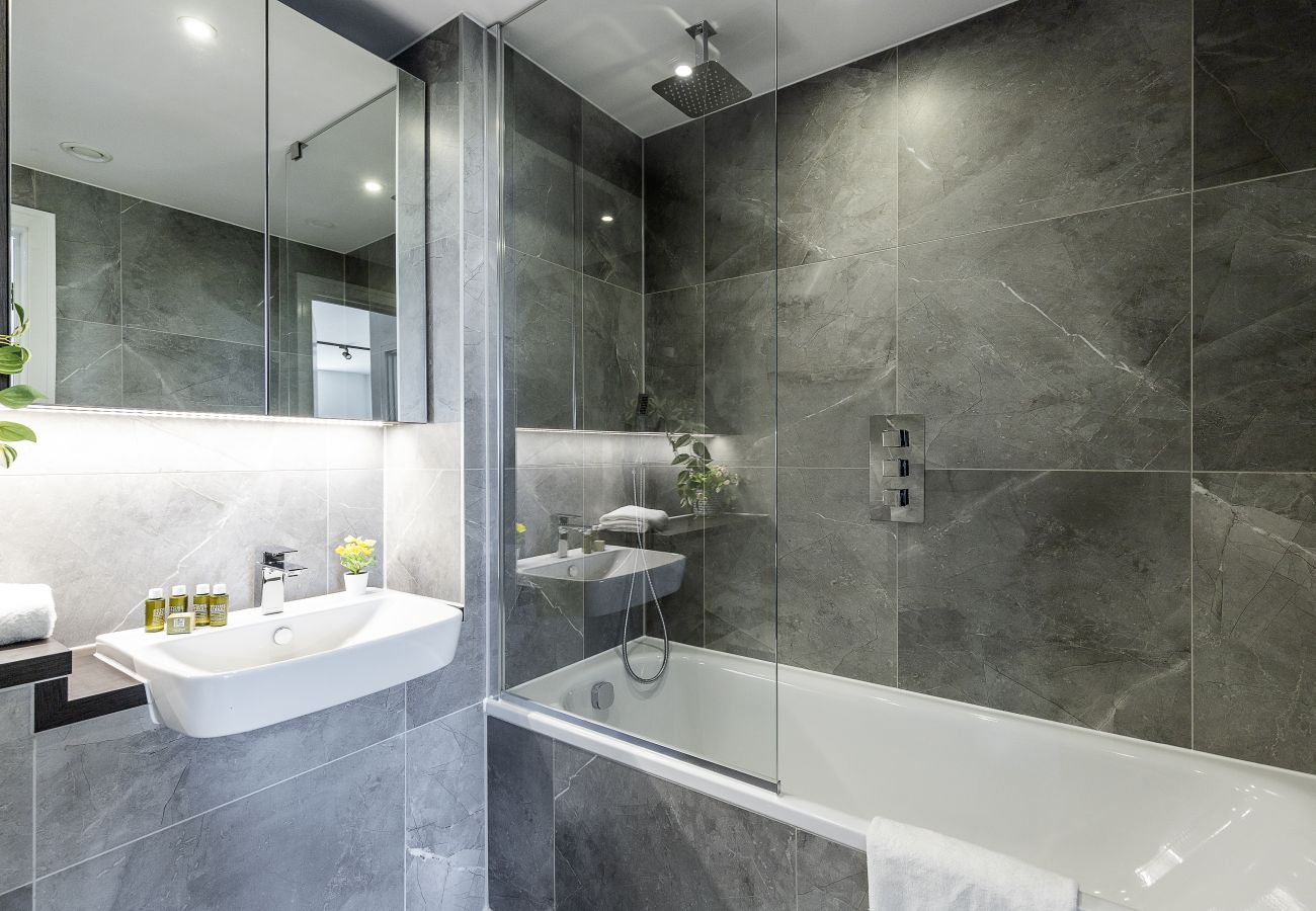 Apartment in London - Edmund Point - 905