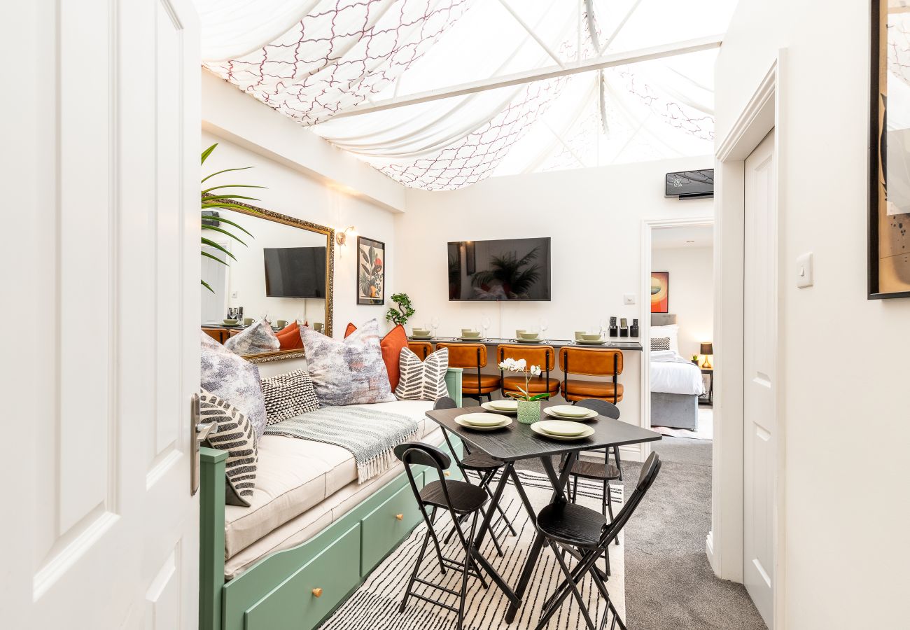 Apartment in London - Portland Road - Flat 1