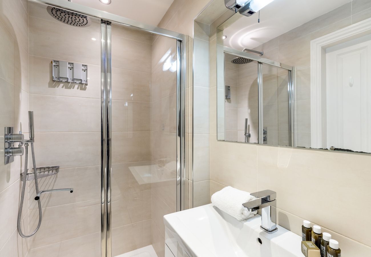 Apartment in London - Portland Road - Flat 1