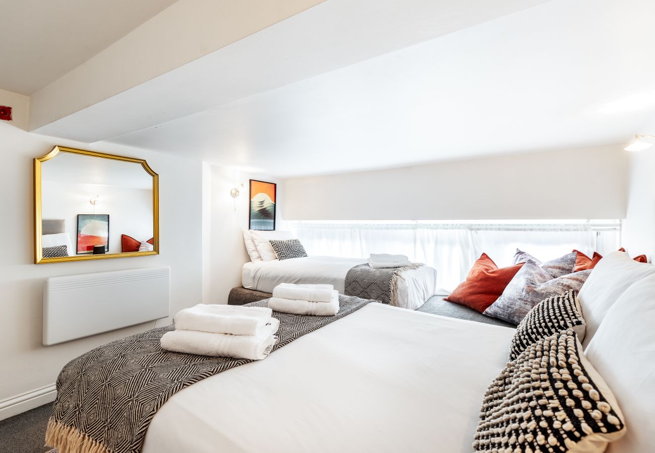 Apartment in London - Portland Road - Flat 1