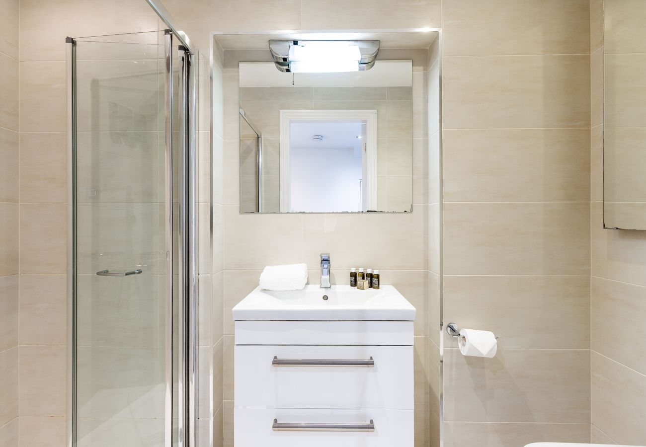 Apartment in London - Portland Road - Flat 1