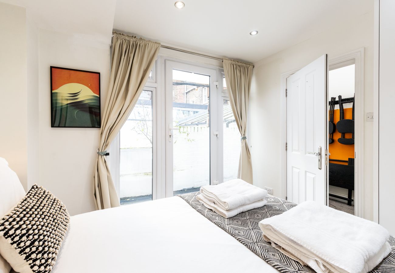 Apartment in London - Portland Road - Flat 1