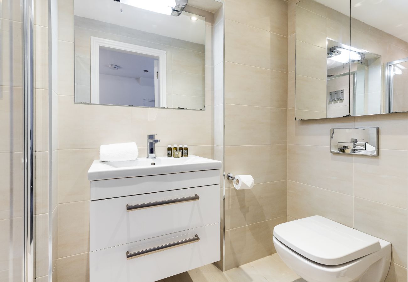Apartment in London - Portland Road - Flat 1