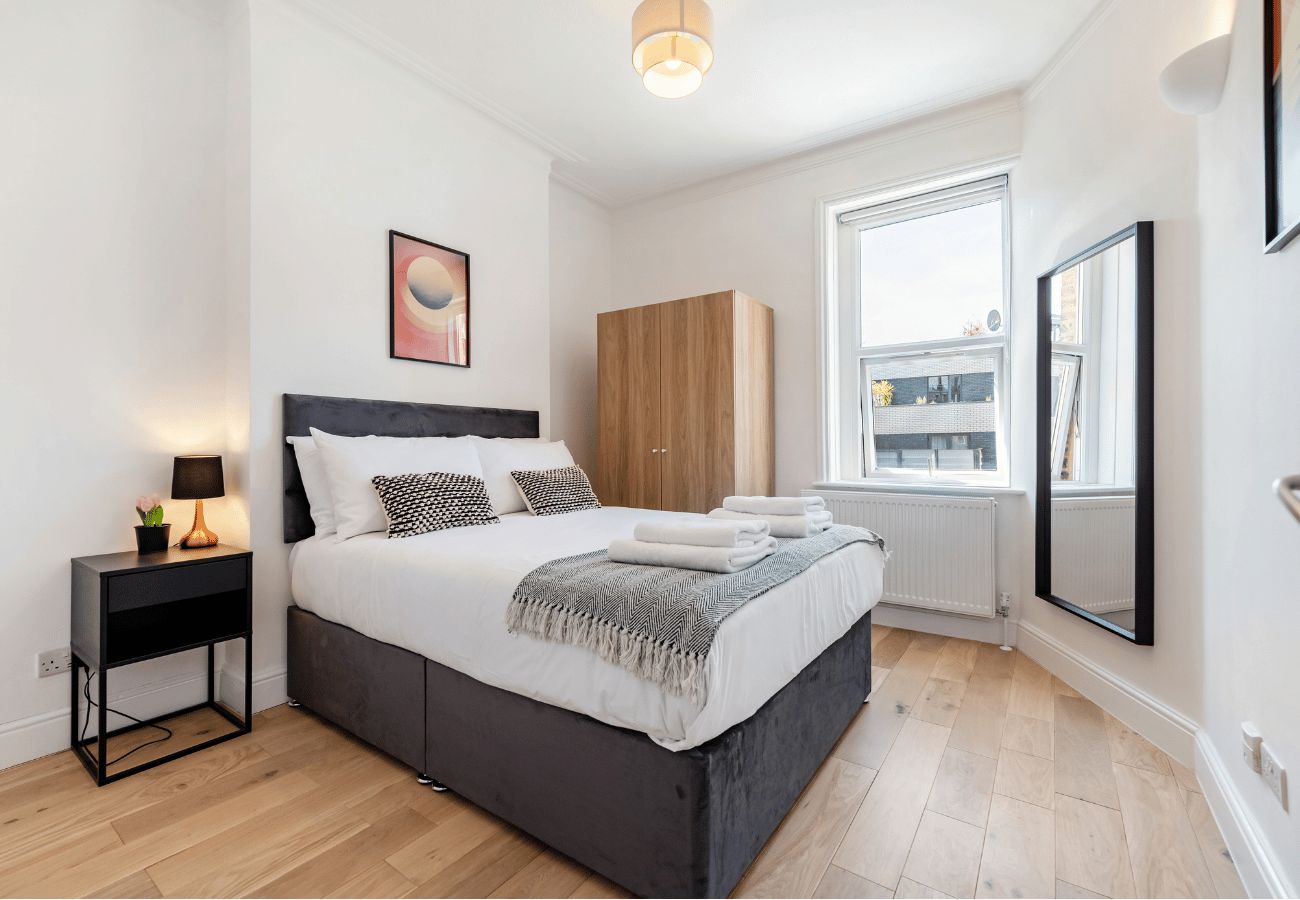 Apartment in London - Royal Oak II - 2 Bedrooms + Sofa Bed