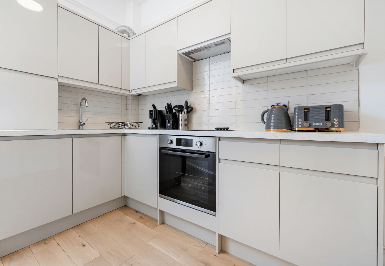 Apartment in London - Royal Oak II - 2 Bedrooms + Sofa Bed
