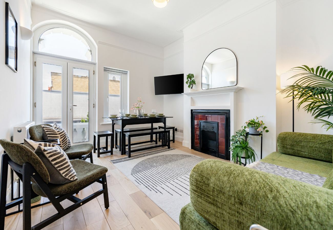 Apartment in London - Royal Oak II - 2 Bedrooms + Sofa Bed